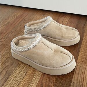 Altar'd State Tan Slippers